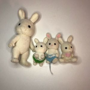 COPY - Calico Critters Bunny Family